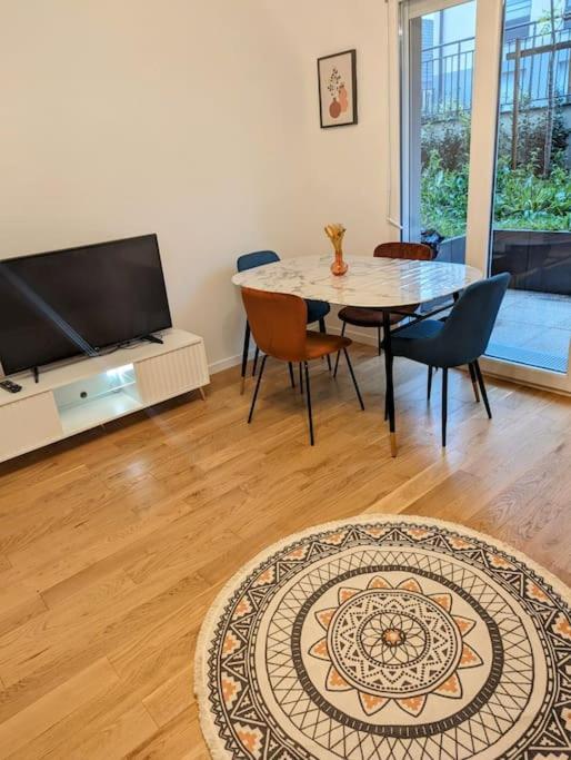 Charmant T2 Tout Neuf Avec Parking Plaisir Exterior foto